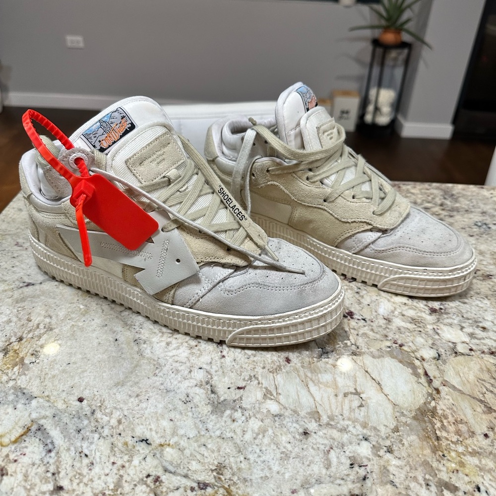Off-White Floating Arrow Sneakers